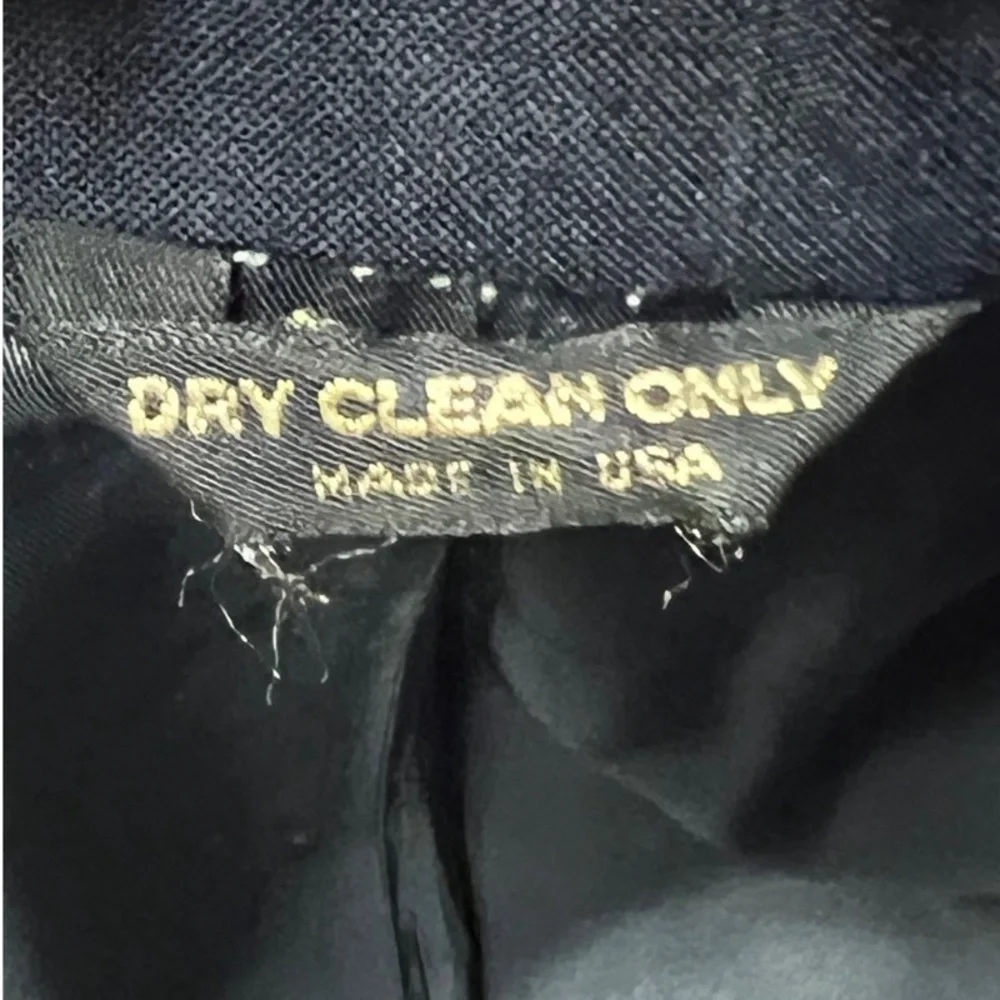 Bill Blass Men's Black Pinstripe Two Button Suit Jacket Classic Professional USA